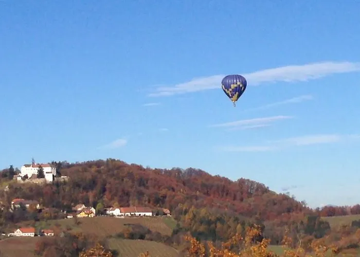施洛斯布里克公寓 *